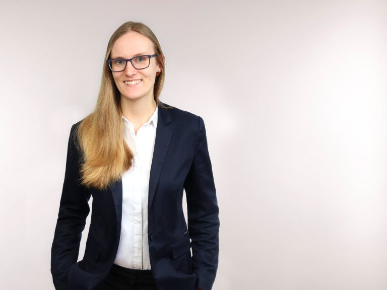 Nina Winkler Rechtsanwältin